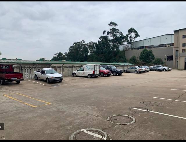 327M² WAREHOUSE TO LET IN BRIARDENE